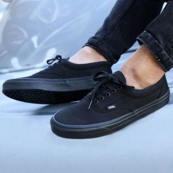 low cut plimsolls